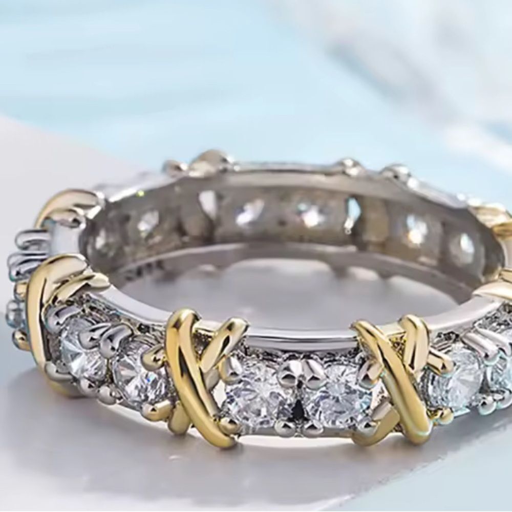 Luxurious Crystal-Embellished Bracelet
